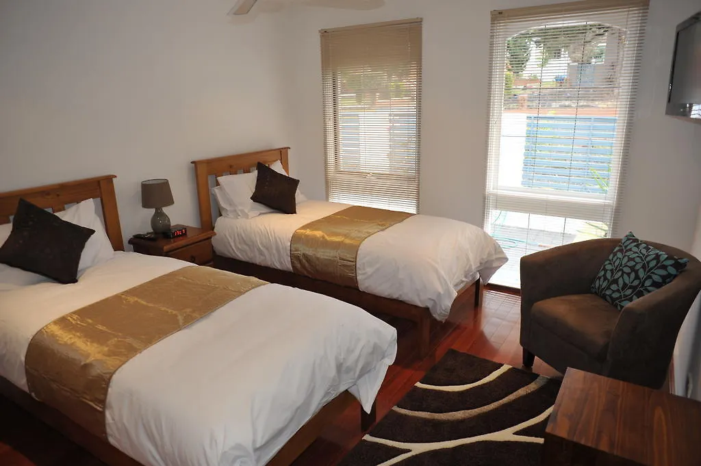 The Pommy Tree Bed & Breakfast Canberra