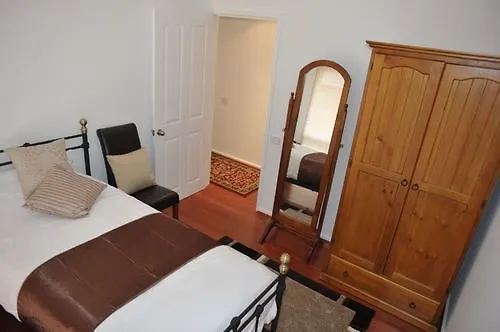 The Pommy Tree Bed & Breakfast Canberra