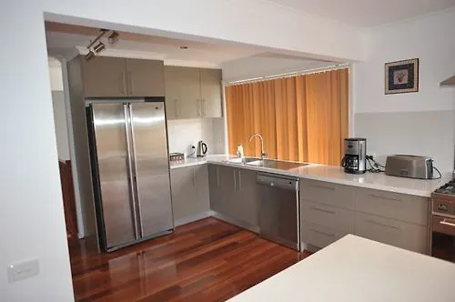 The Pommy Tree Bed & Breakfast Canberra