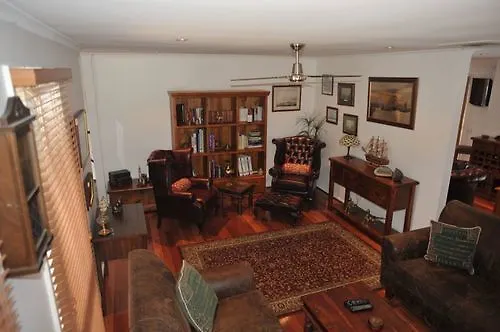 The Pommy Tree Bed & Breakfast Canberra