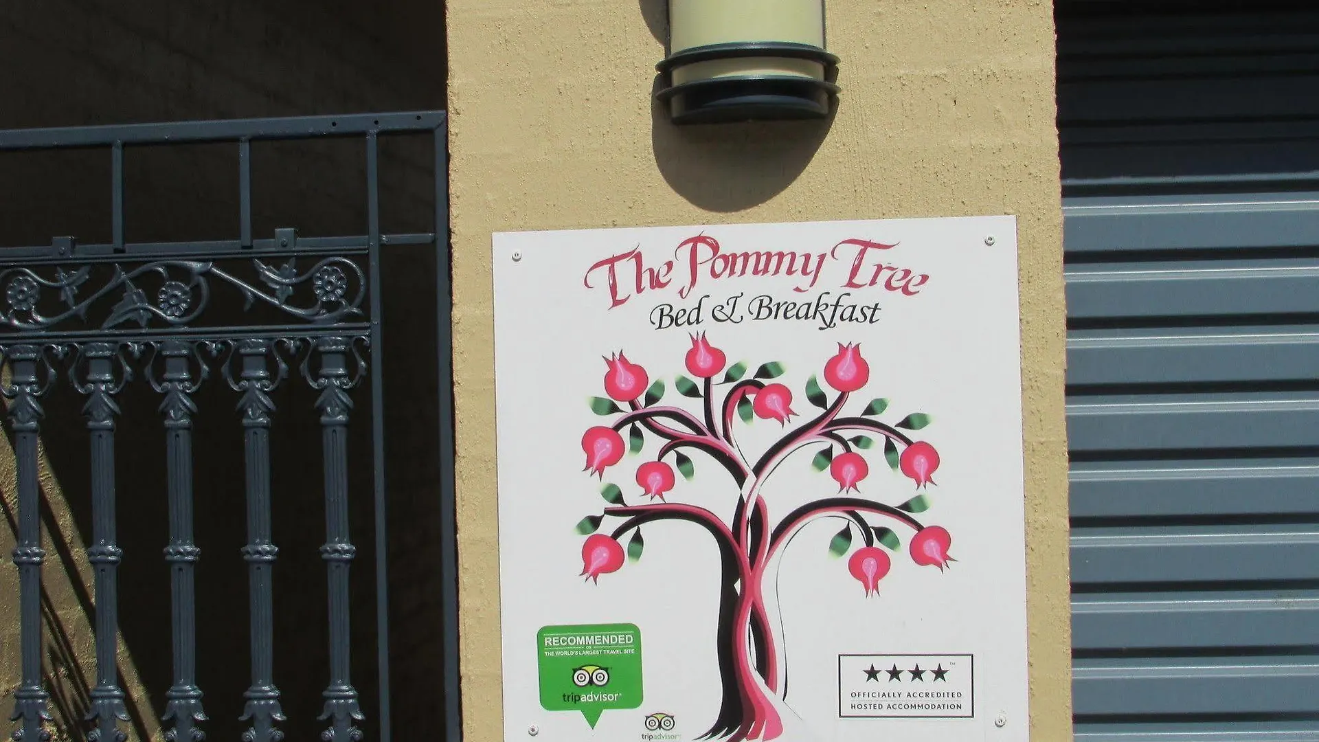 The Pommy Tree Bed & Breakfast Canberra